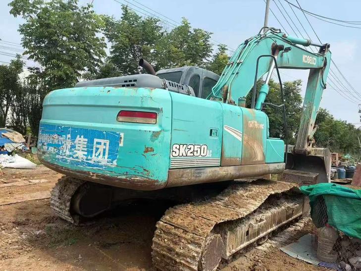 Buy Kobelco SK210 Used Excavator / 1