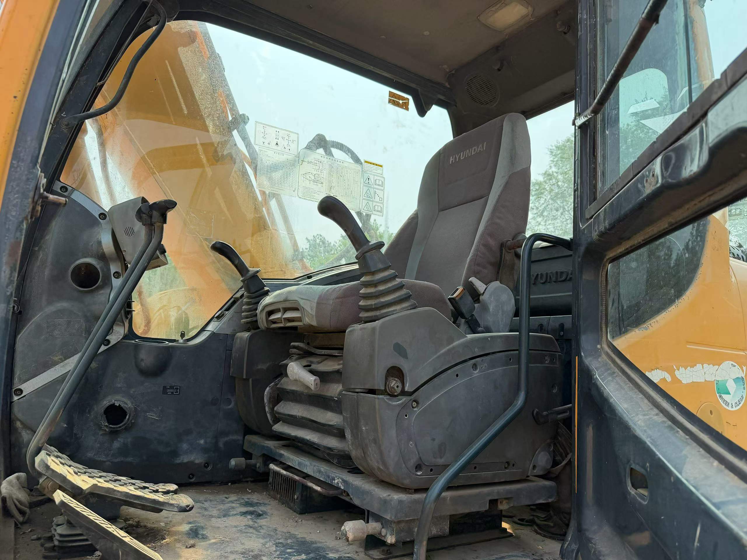Buy Hyundai R150-7 Used Excavator / 6