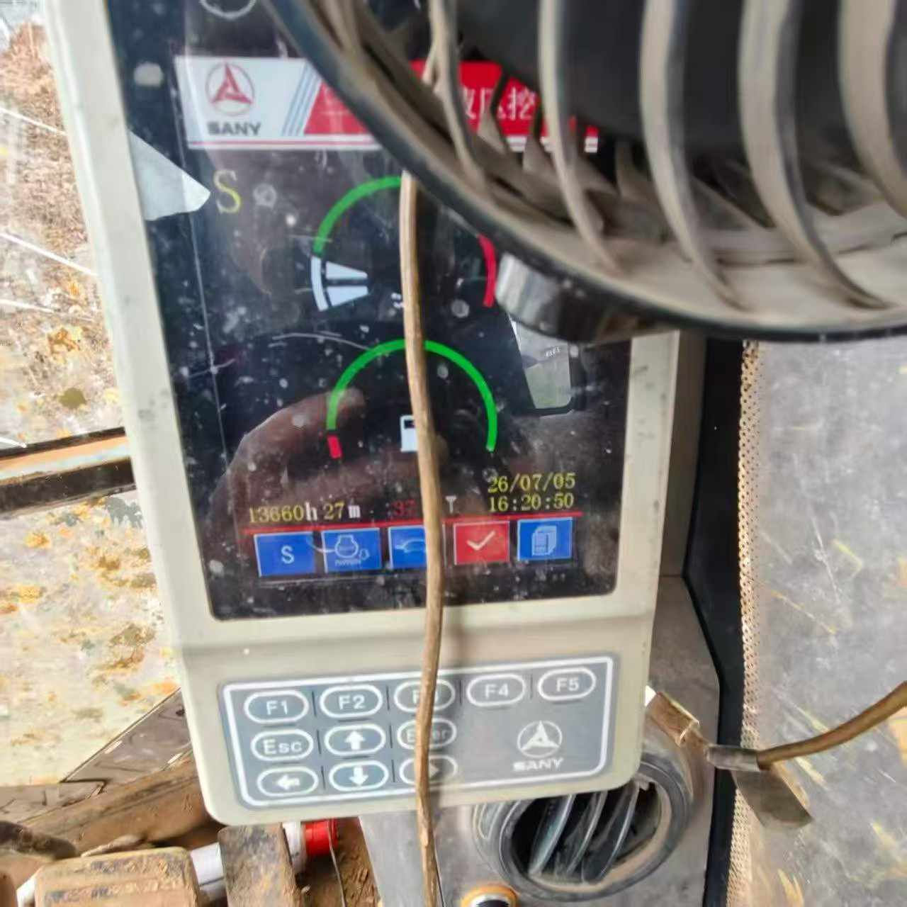 Compre Excavadora Sany SY205C-8 Usada / 9
