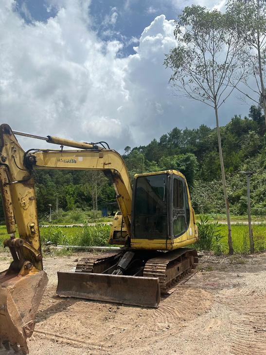 Buy Komatsu PC60-7 Used Excavator / 1