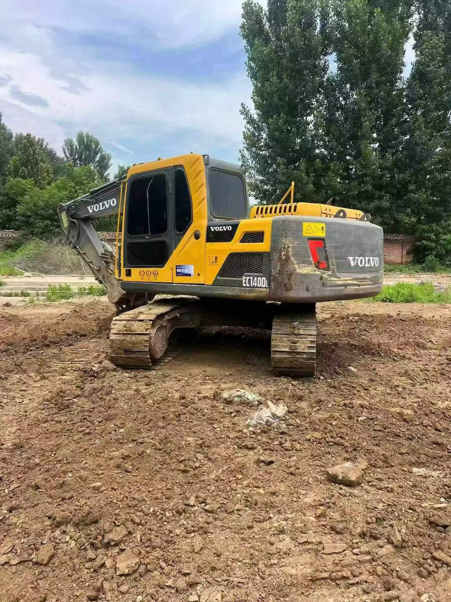 Buy Volvo EC140 Used Excavator / 1