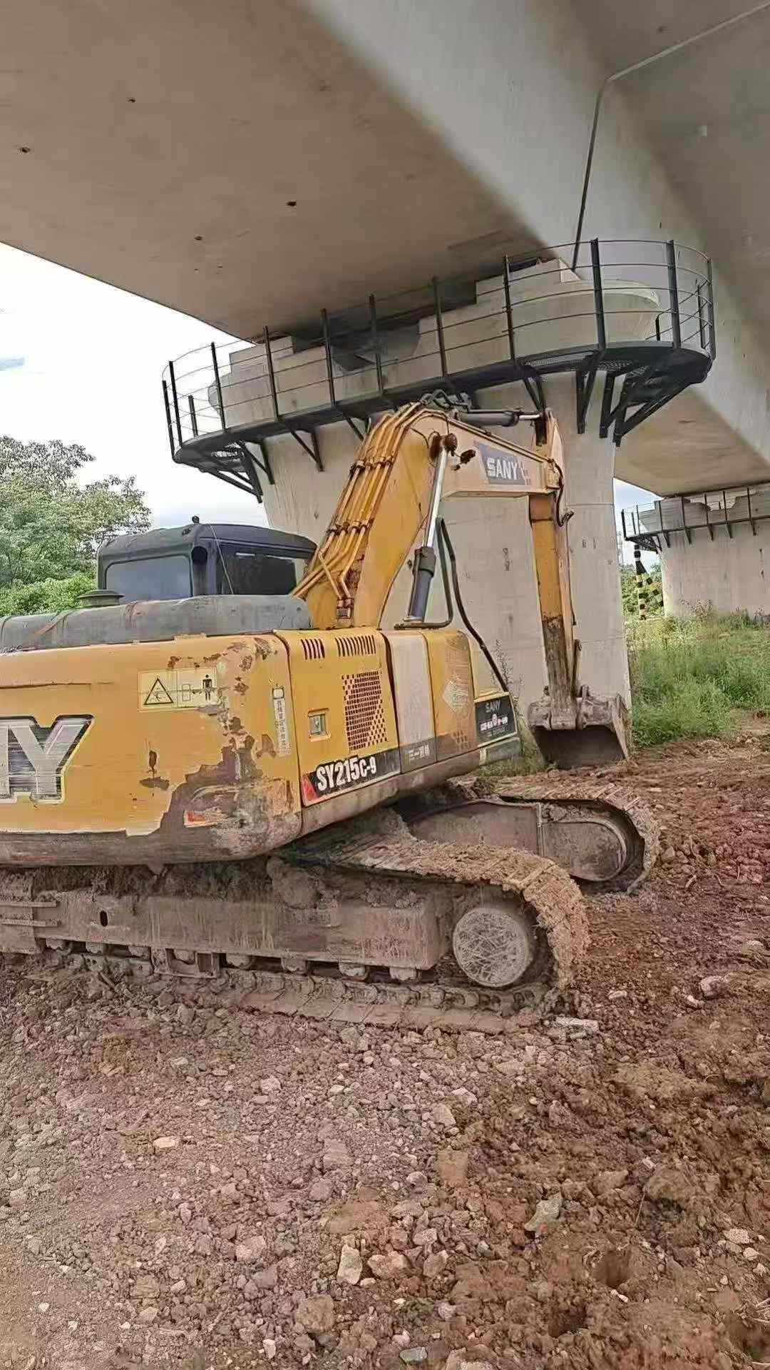 Buy Sany SY215C-8 Used Excavator / 4 Buy Sany SY215C-8 Used Excavator / 4