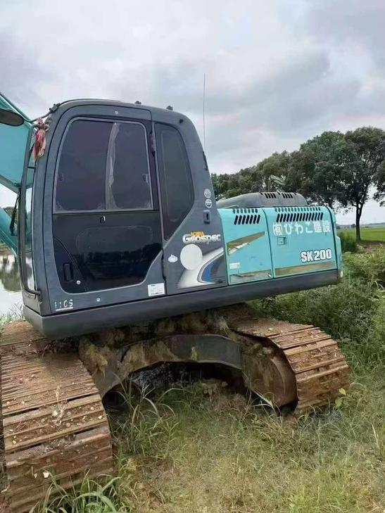 Buy Kobelco SK200-2 Used Excavator / 1