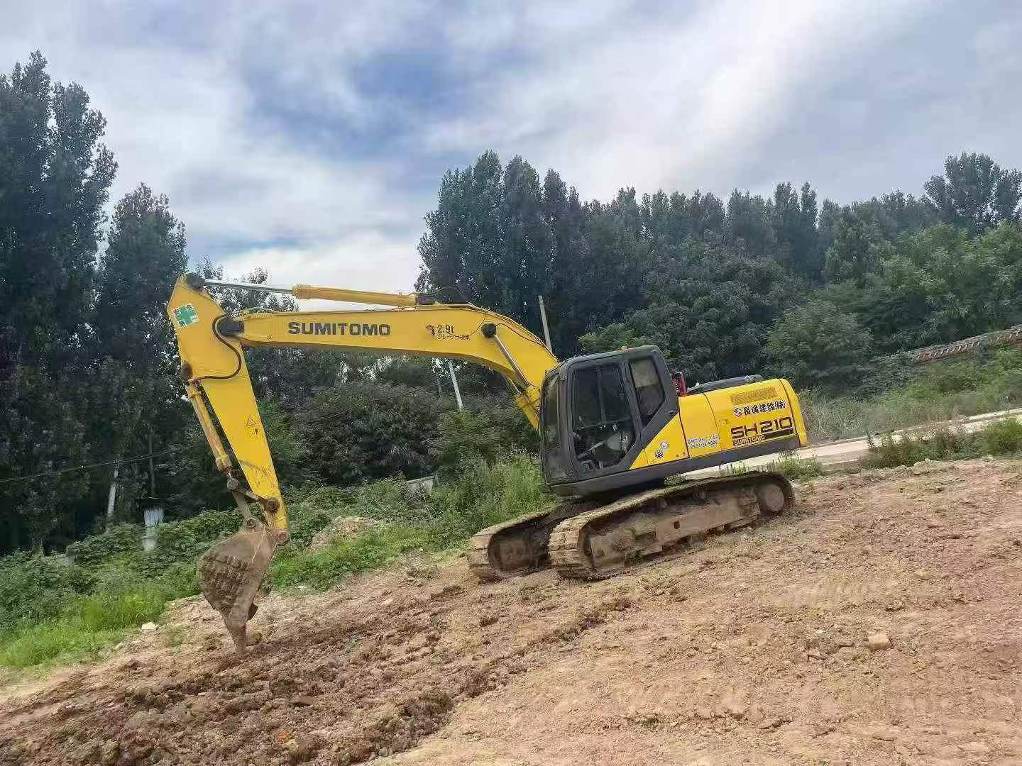 Buy Sumitomo SH210-5 Used Excavator / 3 Buy Sumitomo SH210-5 Used Excavator / 3