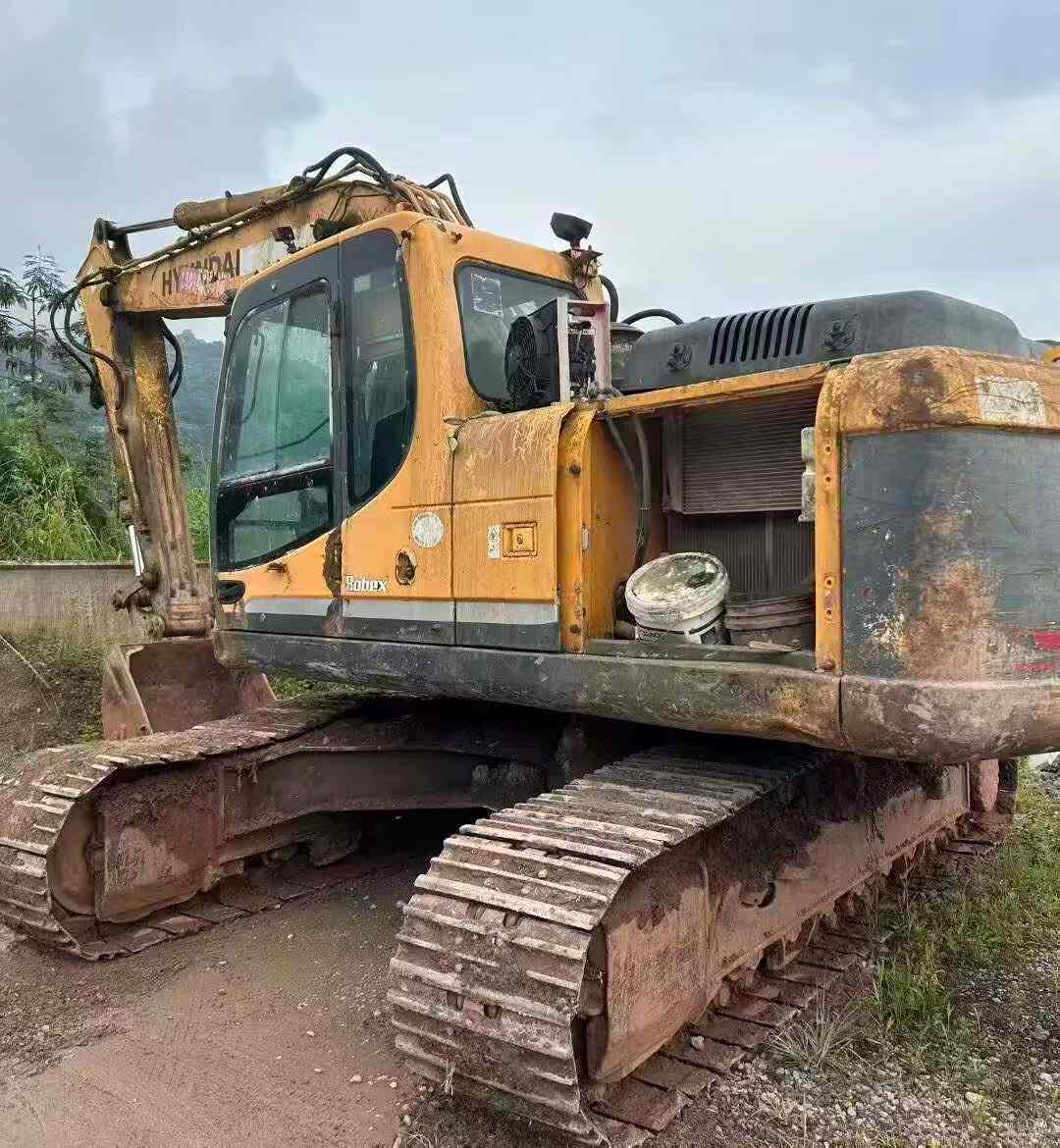 Buy Hyundai R225-7 Used Excavator / 1