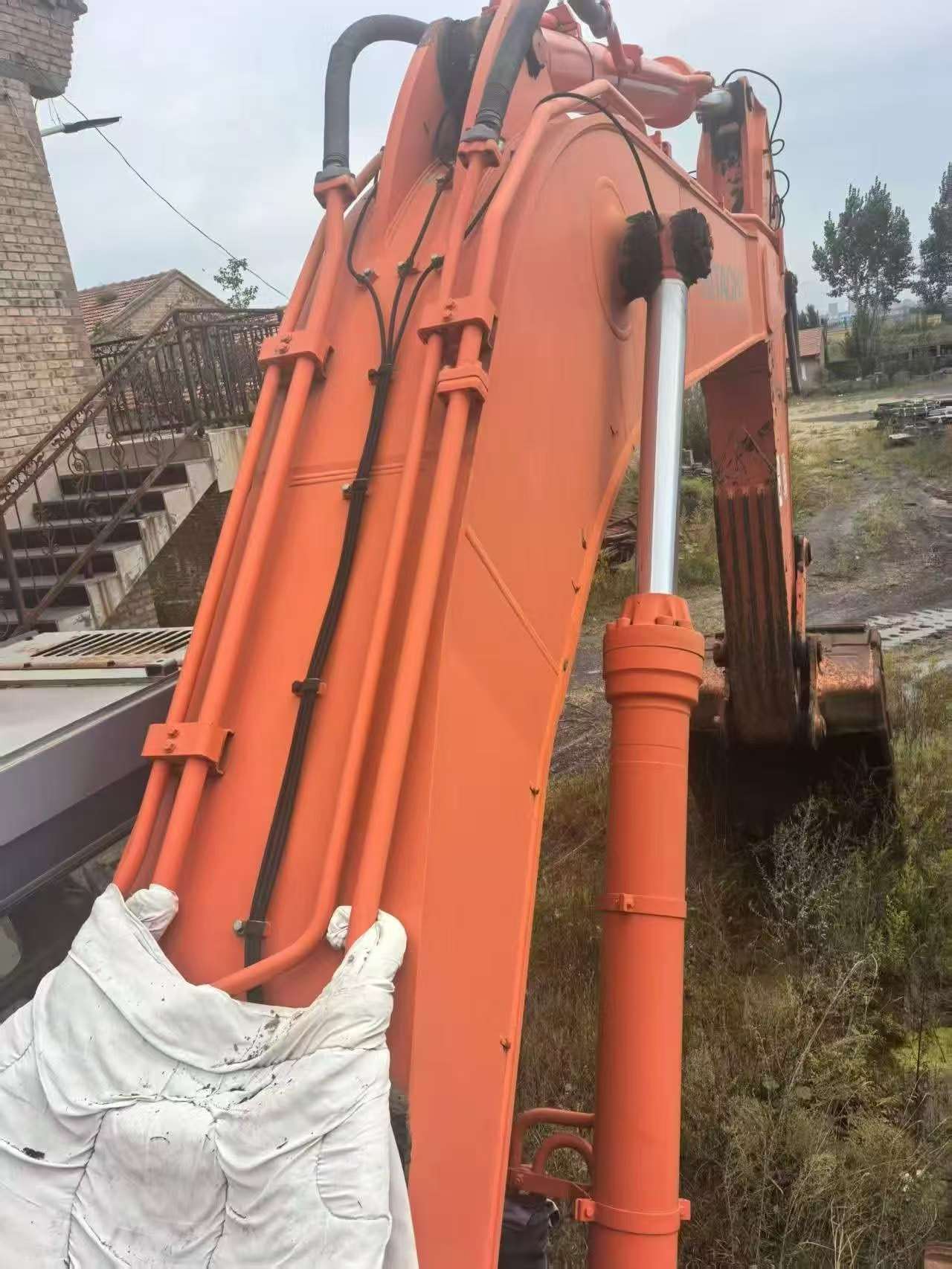 Buy Hitachi ZX450-6 Used Excavator / 1