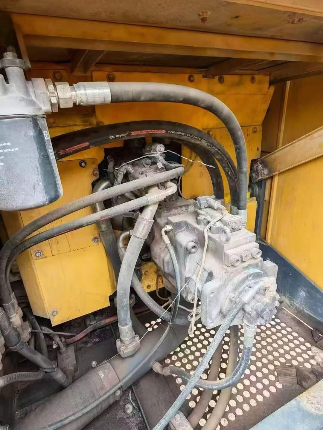 شراء XCMG XE690DK مستعمل حفارة