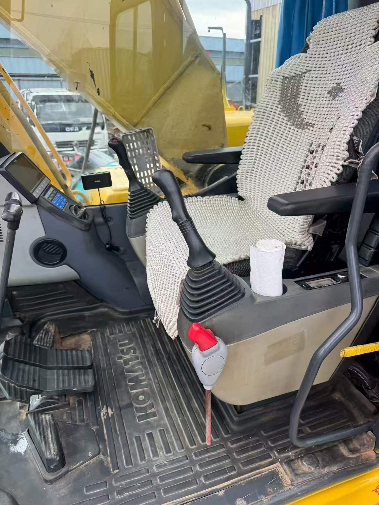 Buy Komatsu PC200 Used Excavator / 8 Buy Komatsu PC200 Used Excavator / 8
