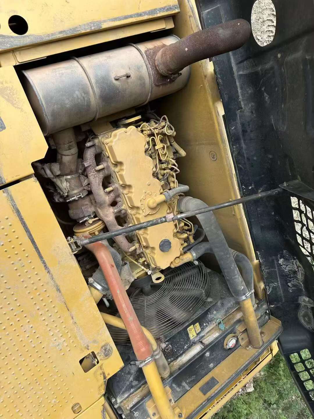 Buy Caterpillar 323D2L Used Excavator / 3 Buy Caterpillar 323D2L Used Excavator / 3