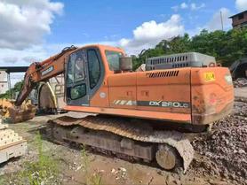 Buy Doosan DX260LC Used Excavator / 4 Buy Doosan DX260LC Used Excavator / 4