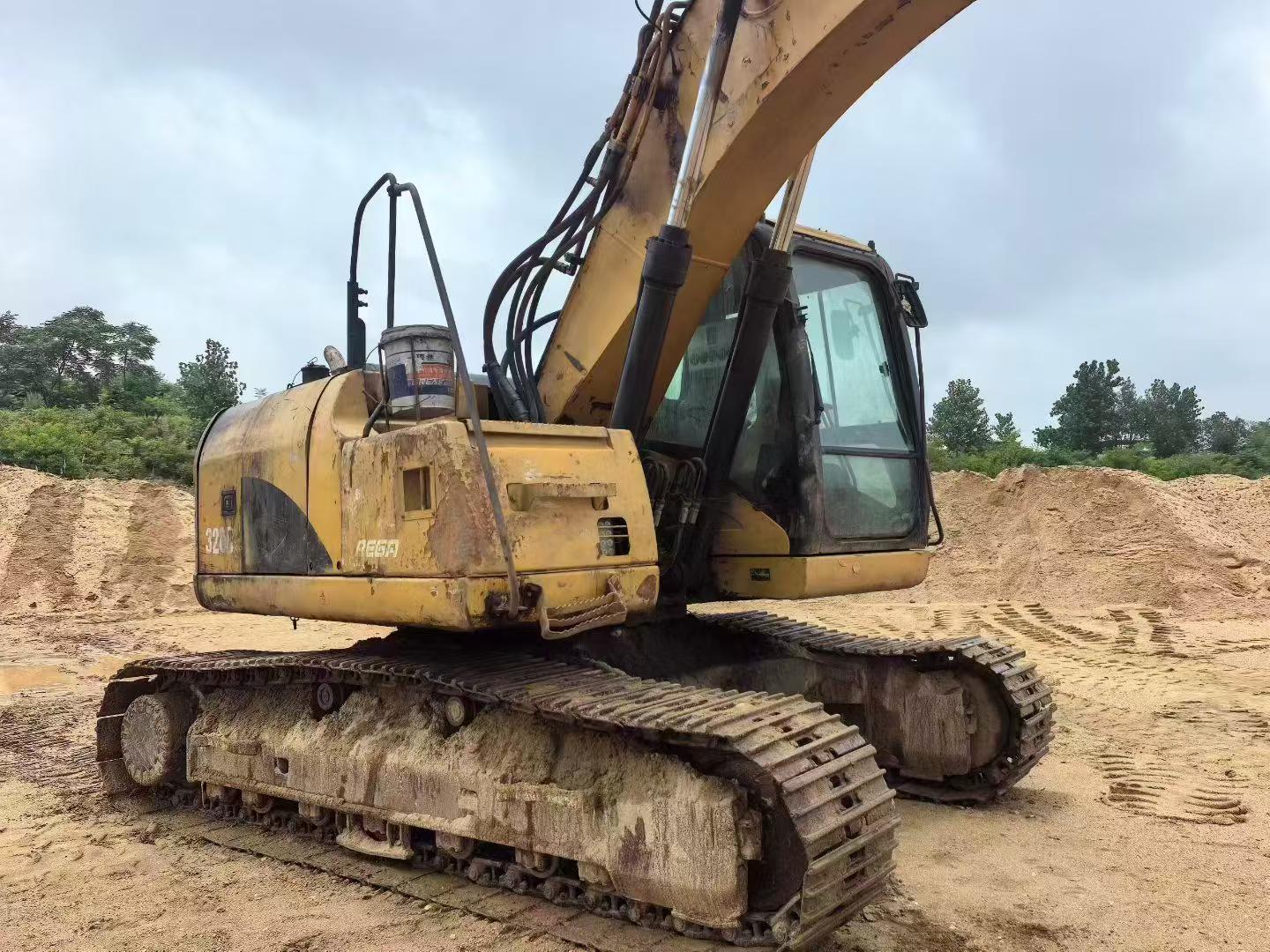 Buy Caterpillar 320D Used Excavator / 1