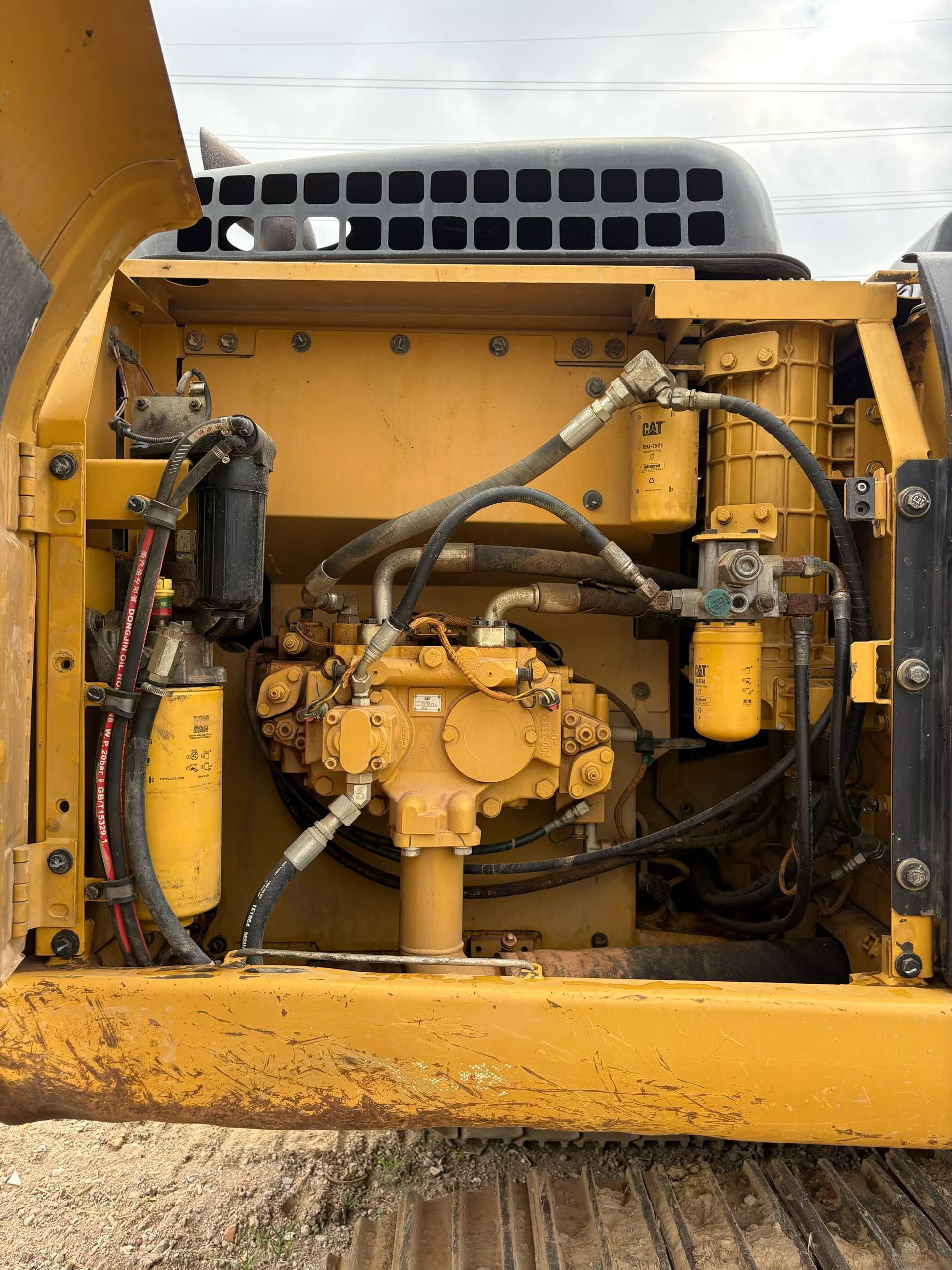 Buy Caterpillar 320D Used Excavator / 7 Buy Caterpillar 320D Used Excavator / 7