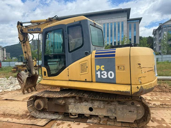 Buy Komatsu PC110-7 Used Excavator / 1