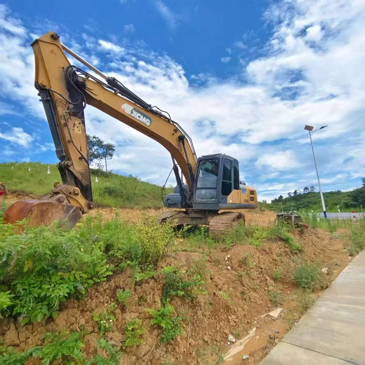 Buy XCMG XE200DA Used Excavator / 4