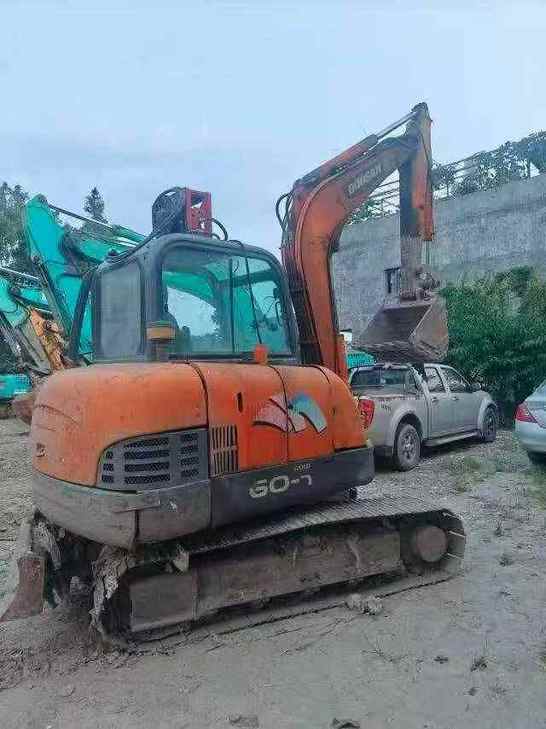 Buy Doosan DH60-7 Used Excavator / 1