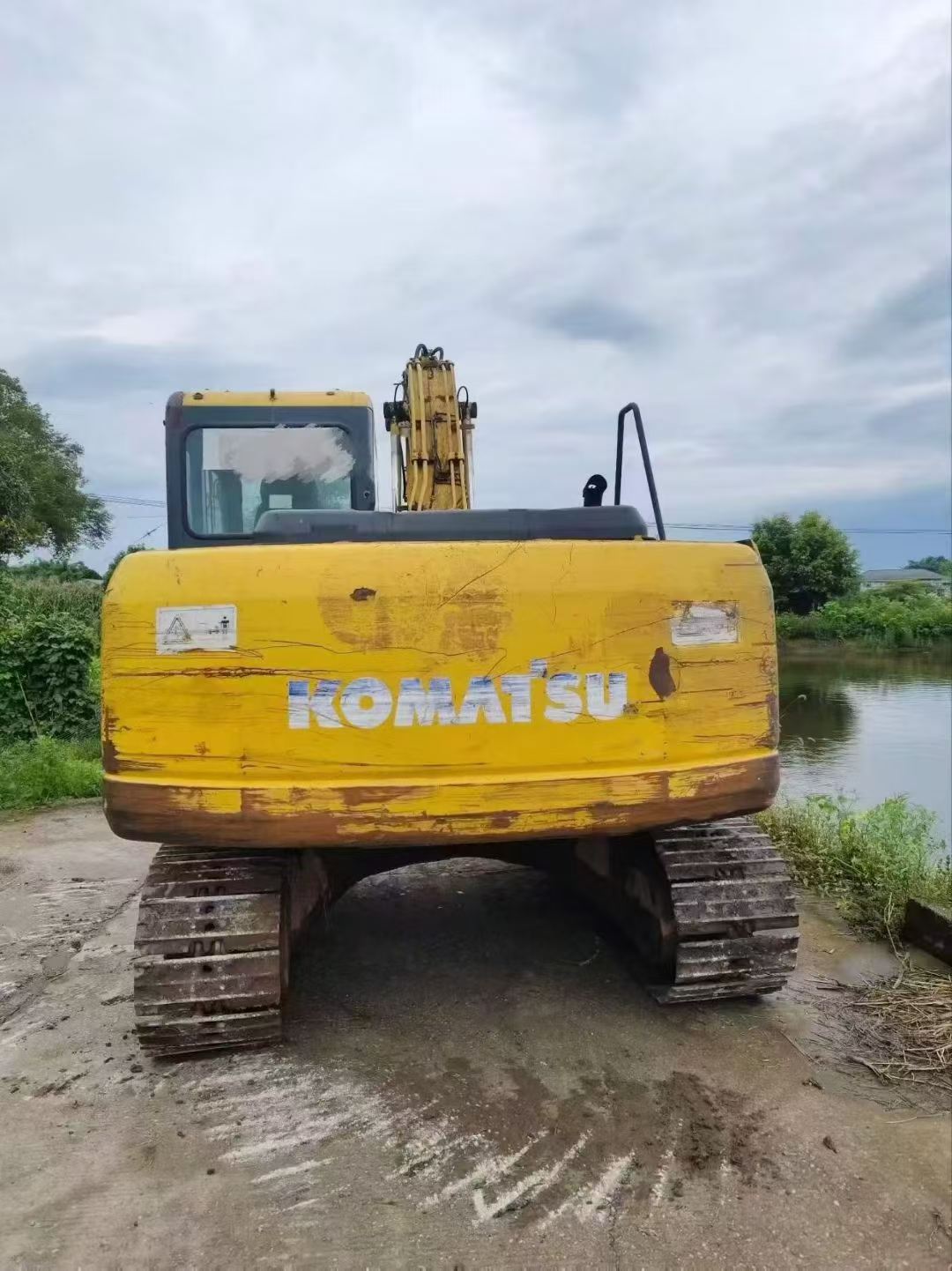 Buy Komatsu PC130-5 Used Excavator / 3