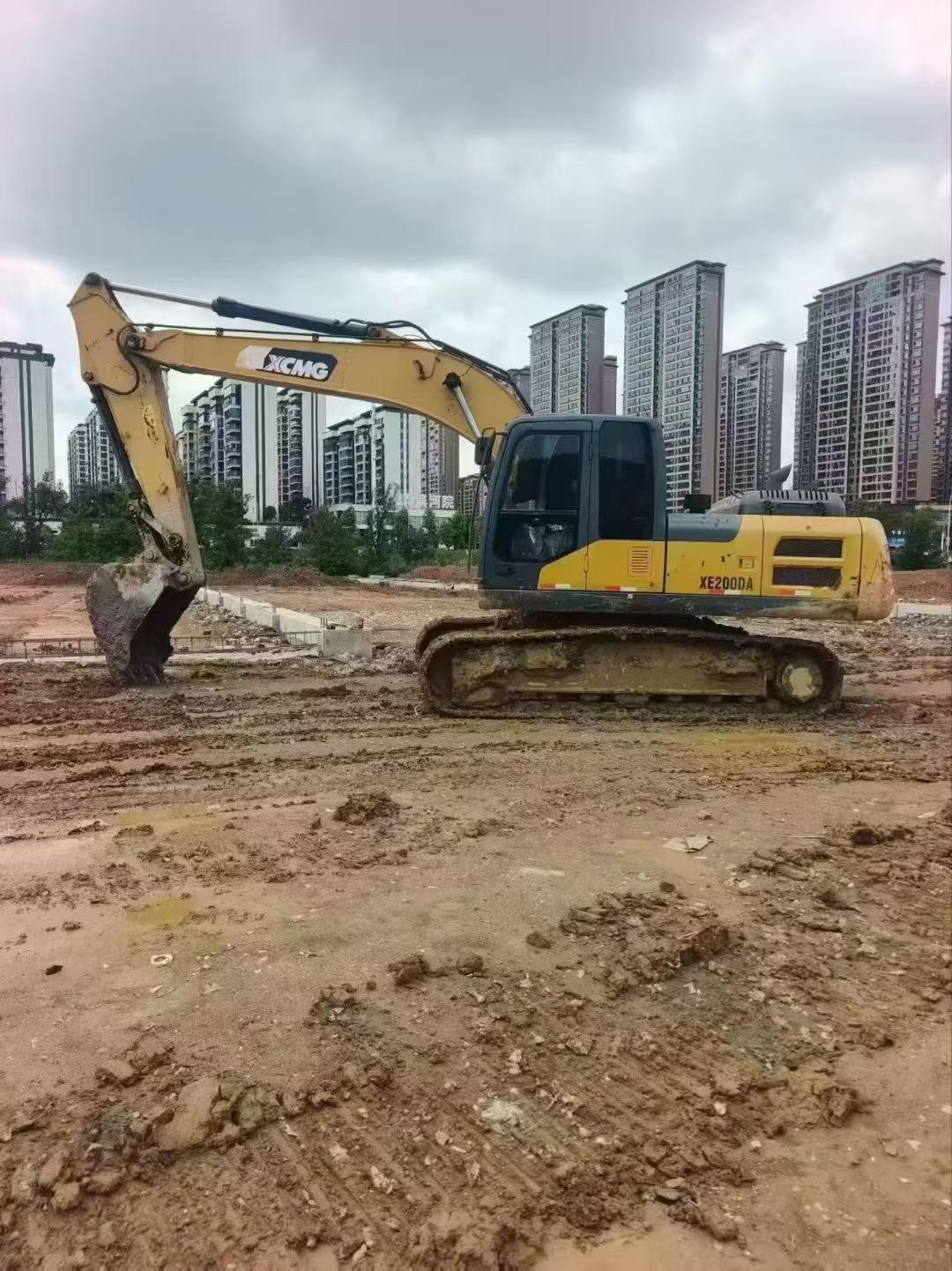 Buy XCMG XE200 Used Excavator / 1