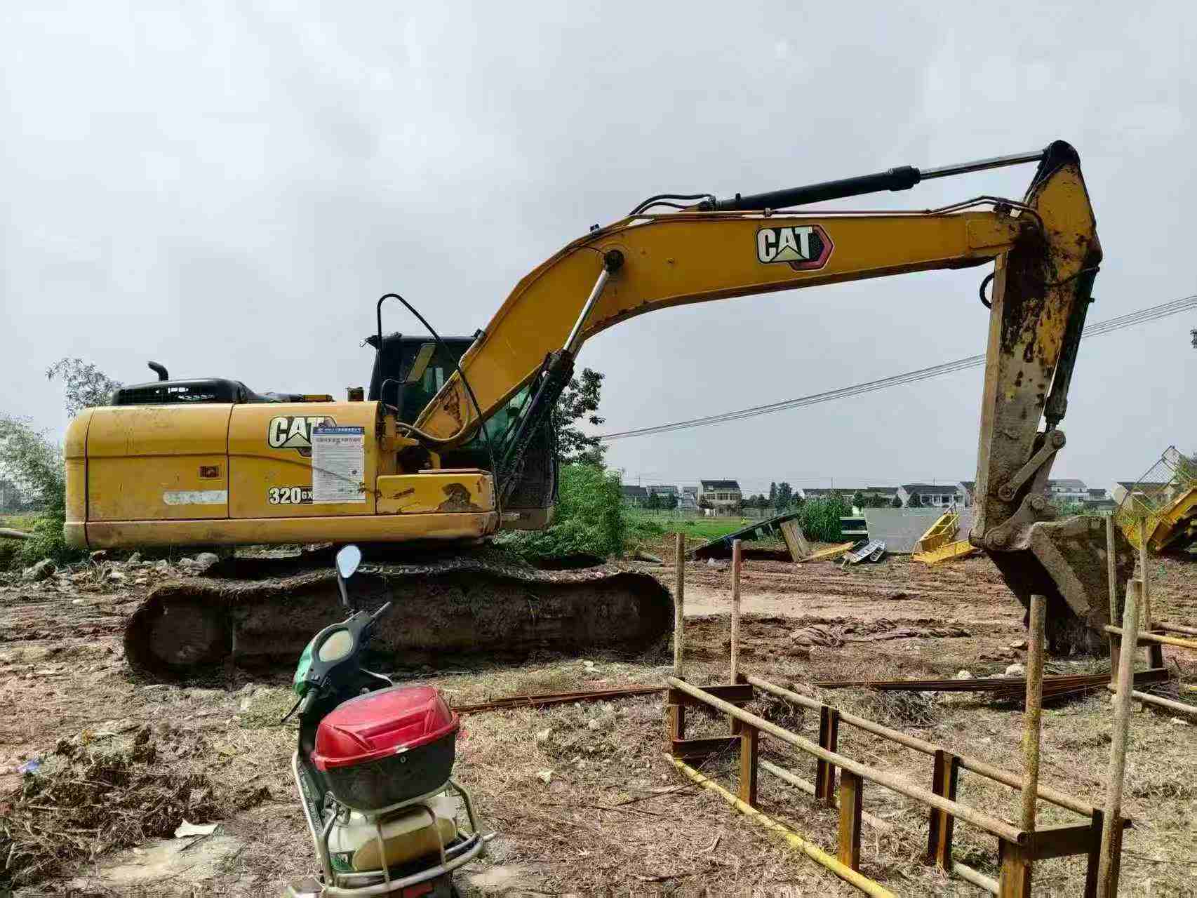 Buy Caterpillar 320A Used Excavator / 2 Buy Caterpillar 320A Used Excavator / 2
