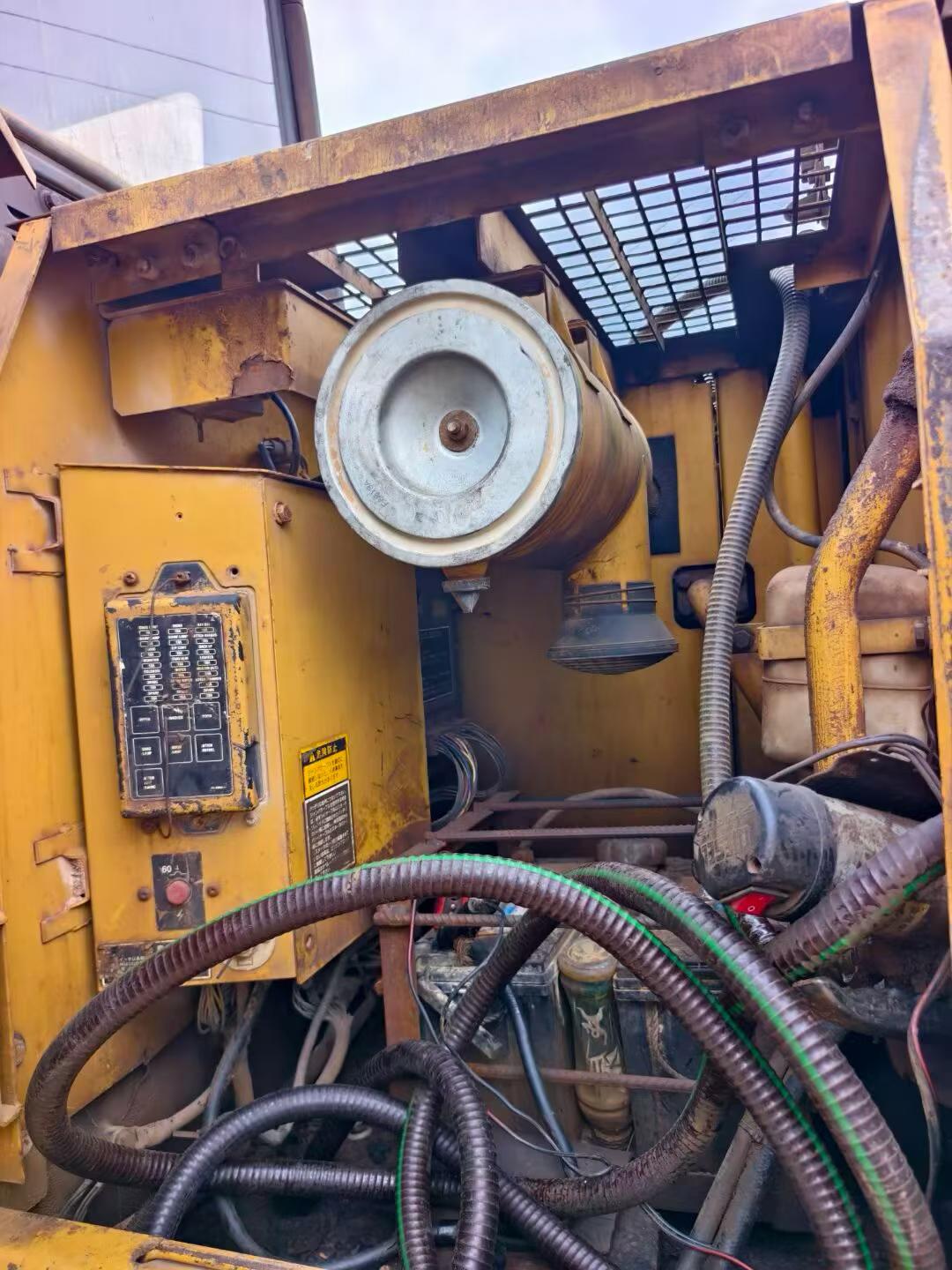 Buy Caterpillar 320V2 Used Excavator / 3