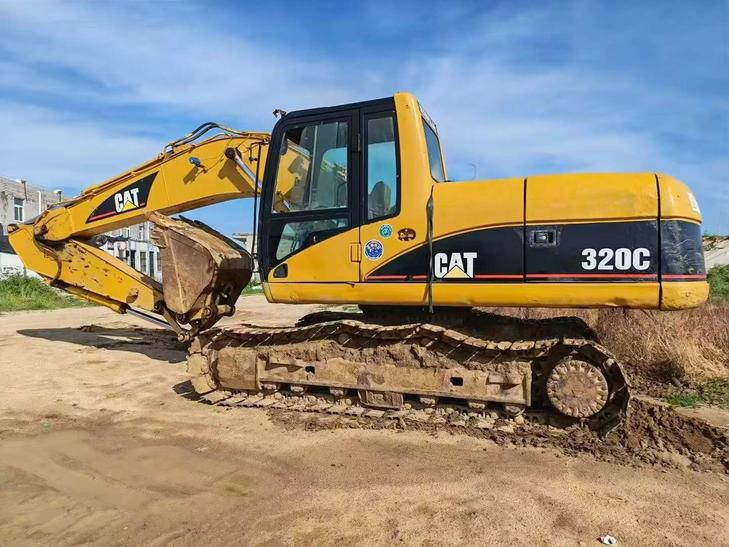 Buy Caterpillar 320C Used Excavator / 1
