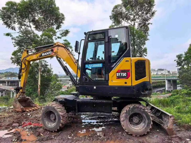 Buy Sany SY65C Used Excavator / 1