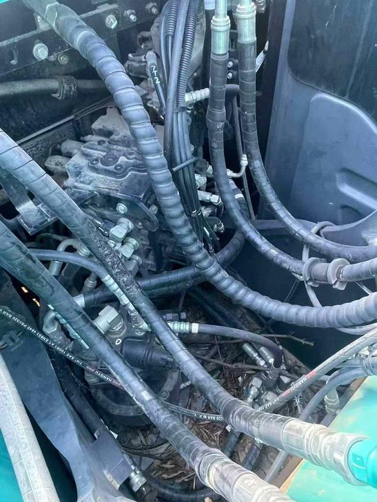 Buy Kobelco SK130 Used Excavator / 1