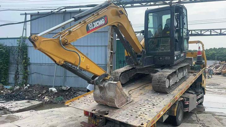 Buy XCMG XE60 Used Excavator / 1