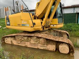 Buy Komatsu PC200-8N1 Used Excavator / 2 Buy Komatsu PC200-8N1 Used Excavator / 2