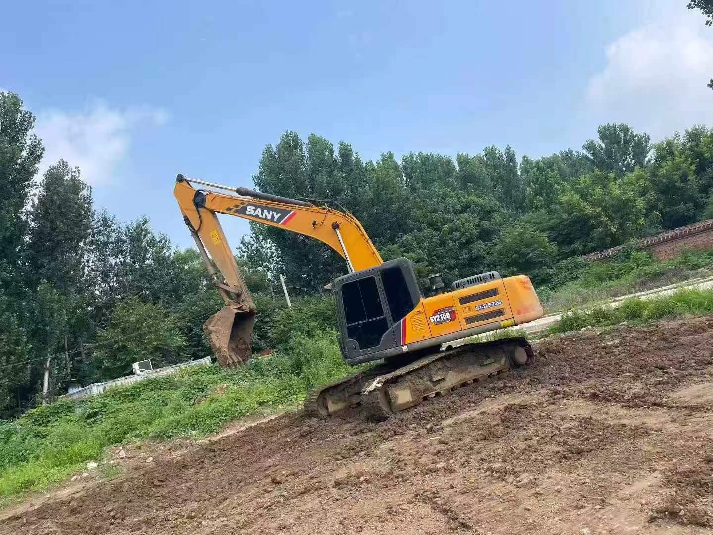 Buy Sany SY215C-8 Used Excavator / 1