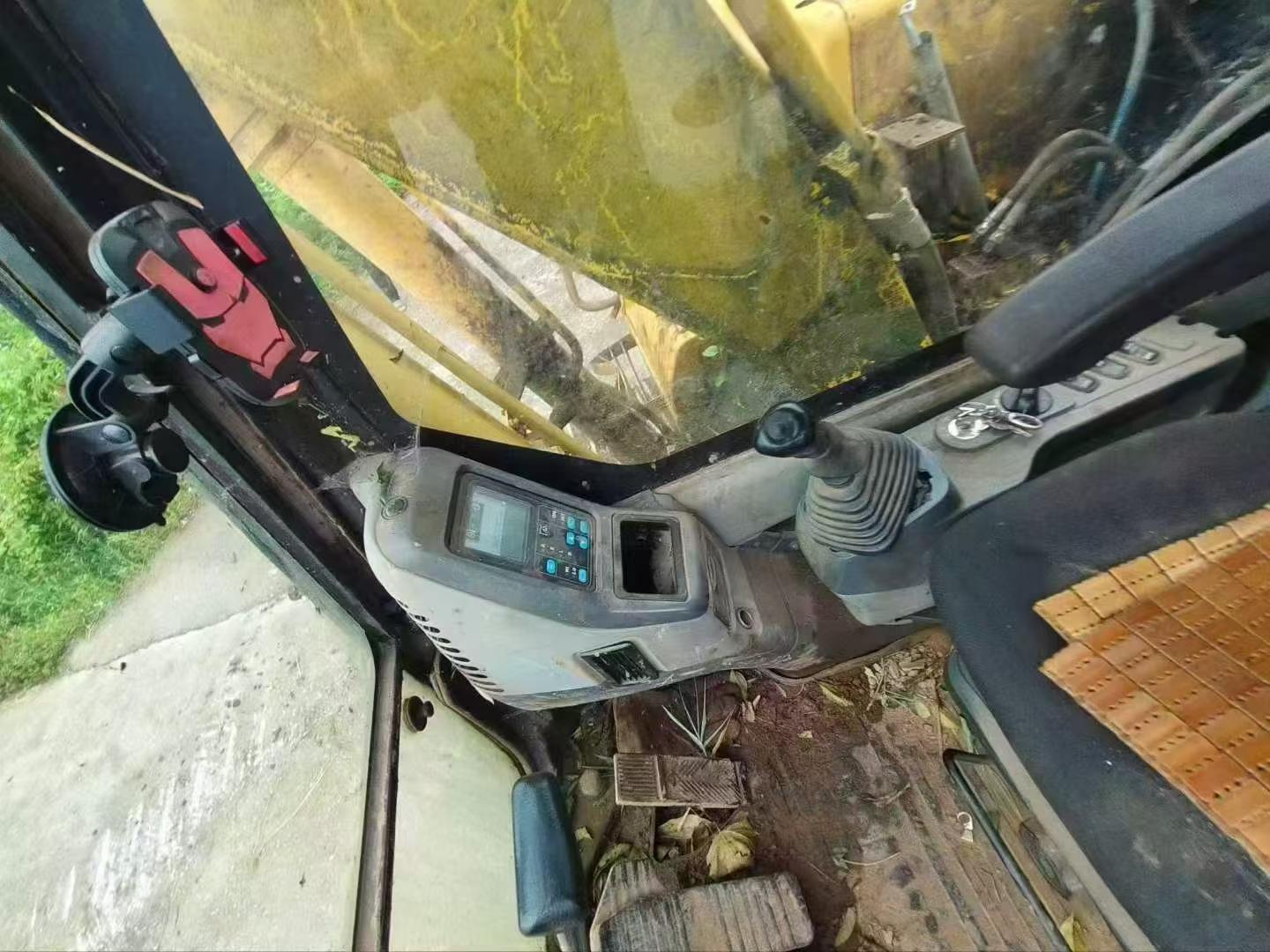 Buy Komatsu PC130-5 Used Excavator / 8