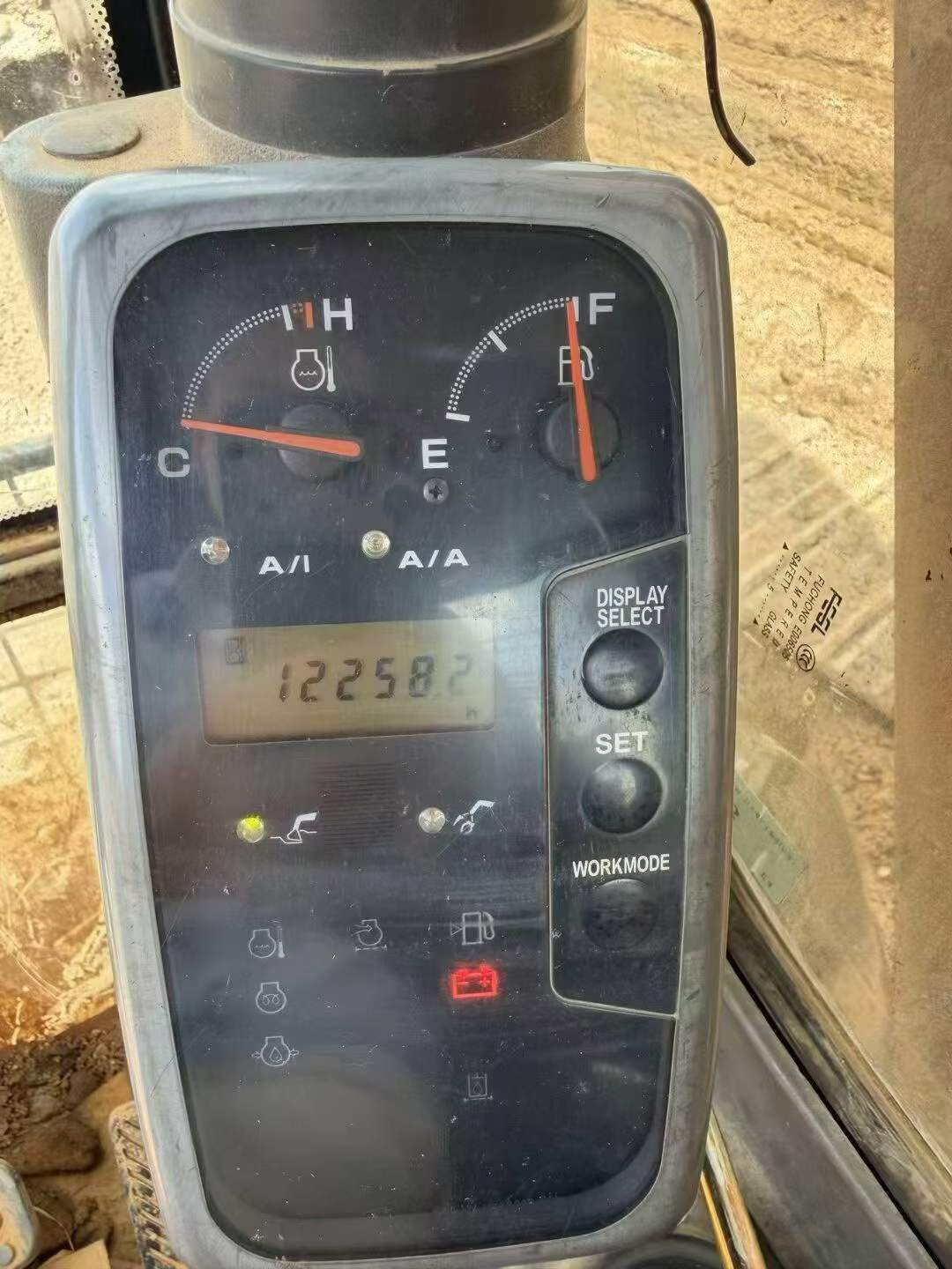 Buy Hitachi EX200-3 Used Excavator / 2 Buy Hitachi EX200-3 Used Excavator / 2