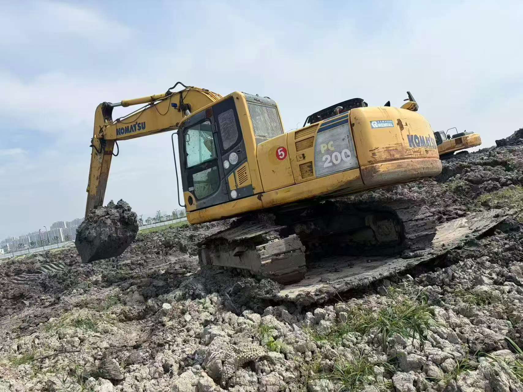 Buy Komatsu PC200-8 Used Excavator / 3 Buy Komatsu PC200-8 Used Excavator / 3