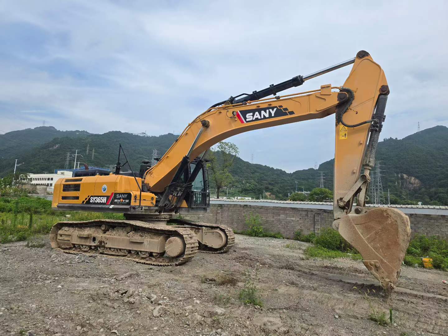 Buy Sany SY365C-8 Used Excavator / 3