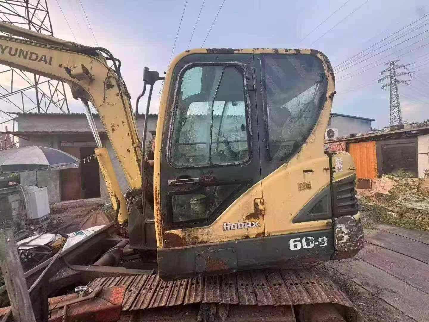 Buy Hyundai HX60 Used Excavator / 2
