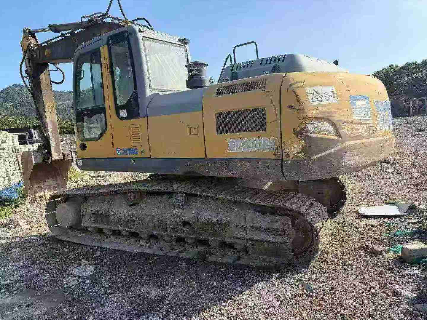 Buy XCMG XE200 Used Excavator / 2 Buy XCMG XE200 Used Excavator / 2