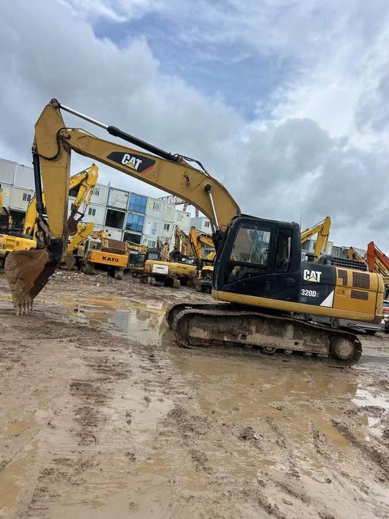 Buy Caterpillar 320D2GC Used Excavator / 1