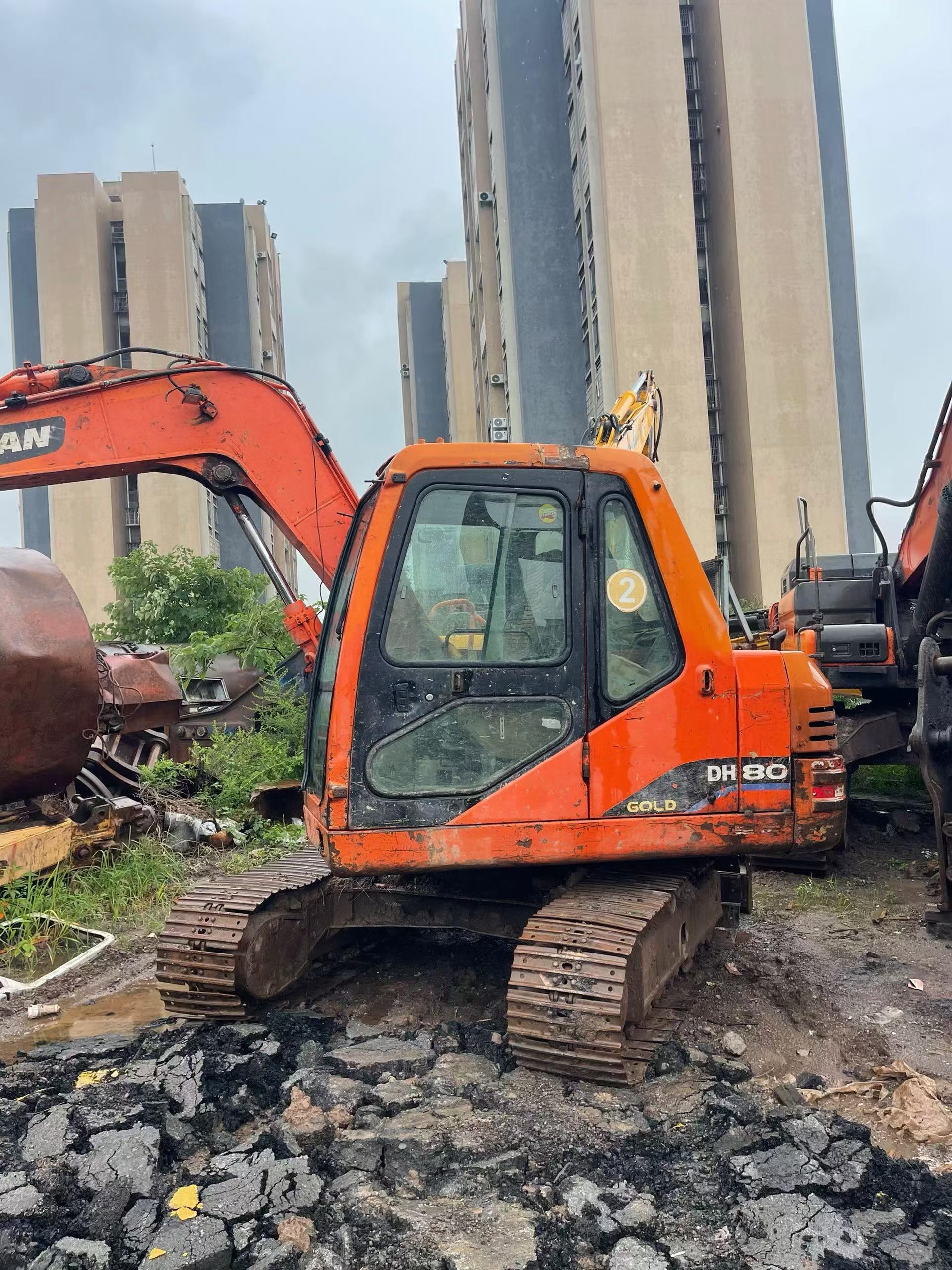 Buy Doosan DH80 Used Excavator / 1