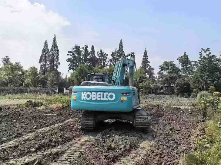 Buy Kobelco SK270D Used Excavator / 1