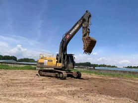 Buy Volvo EC380DL Used Excavator / 3 Buy Volvo EC380DL Used Excavator / 3