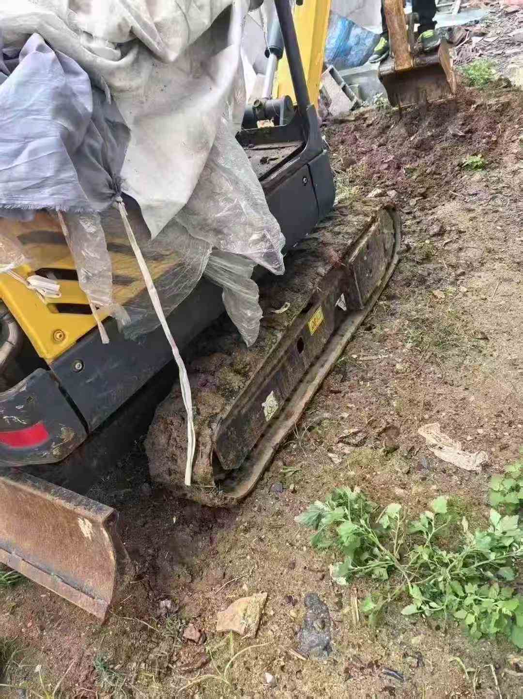 Buy Caterpillar CT18 Used Excavator / 3