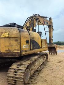 Buy Caterpillar 320D Used Excavator / 2 Buy Caterpillar 320D Used Excavator / 2