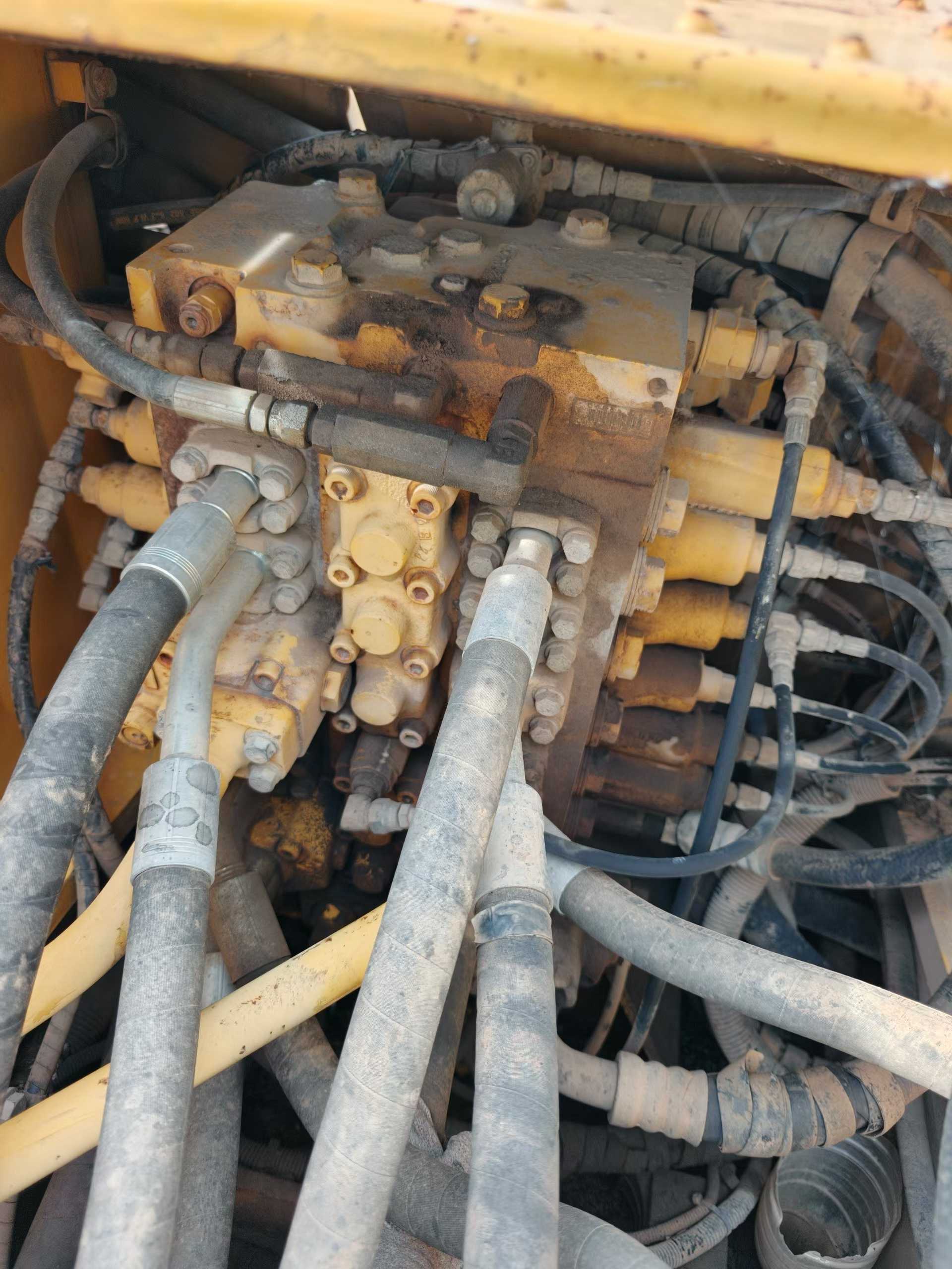 Buy Komatsu PC200-8N1 Used Excavator / 7 Buy Komatsu PC200-8N1 Used Excavator / 7