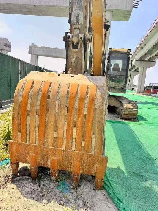Buy Sany SY215C Used Excavator / 1