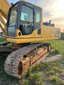 Buy Komatsu PC300 Used Excavator / 2 Buy Komatsu PC300 Used Excavator / 2