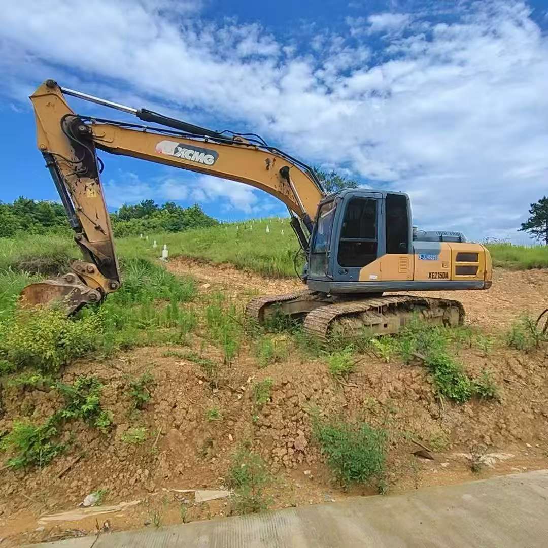 Buy XCMG XE200DA Used Excavator / 3