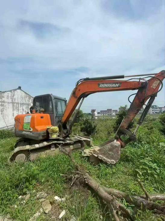Buy Doosan DH55 Used Excavator / 1