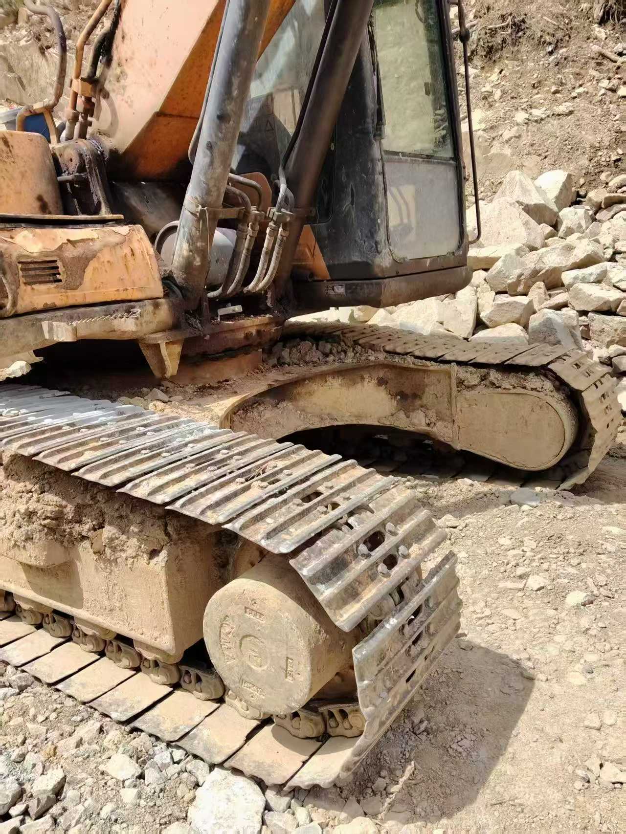Buy Sany SY215C Used Excavator / 2