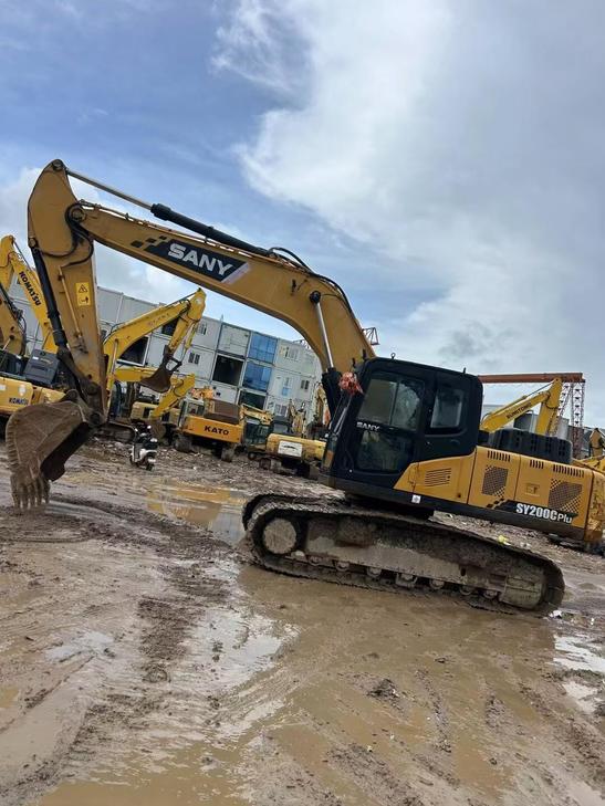Buy Sany SY200C Used Excavator / 1