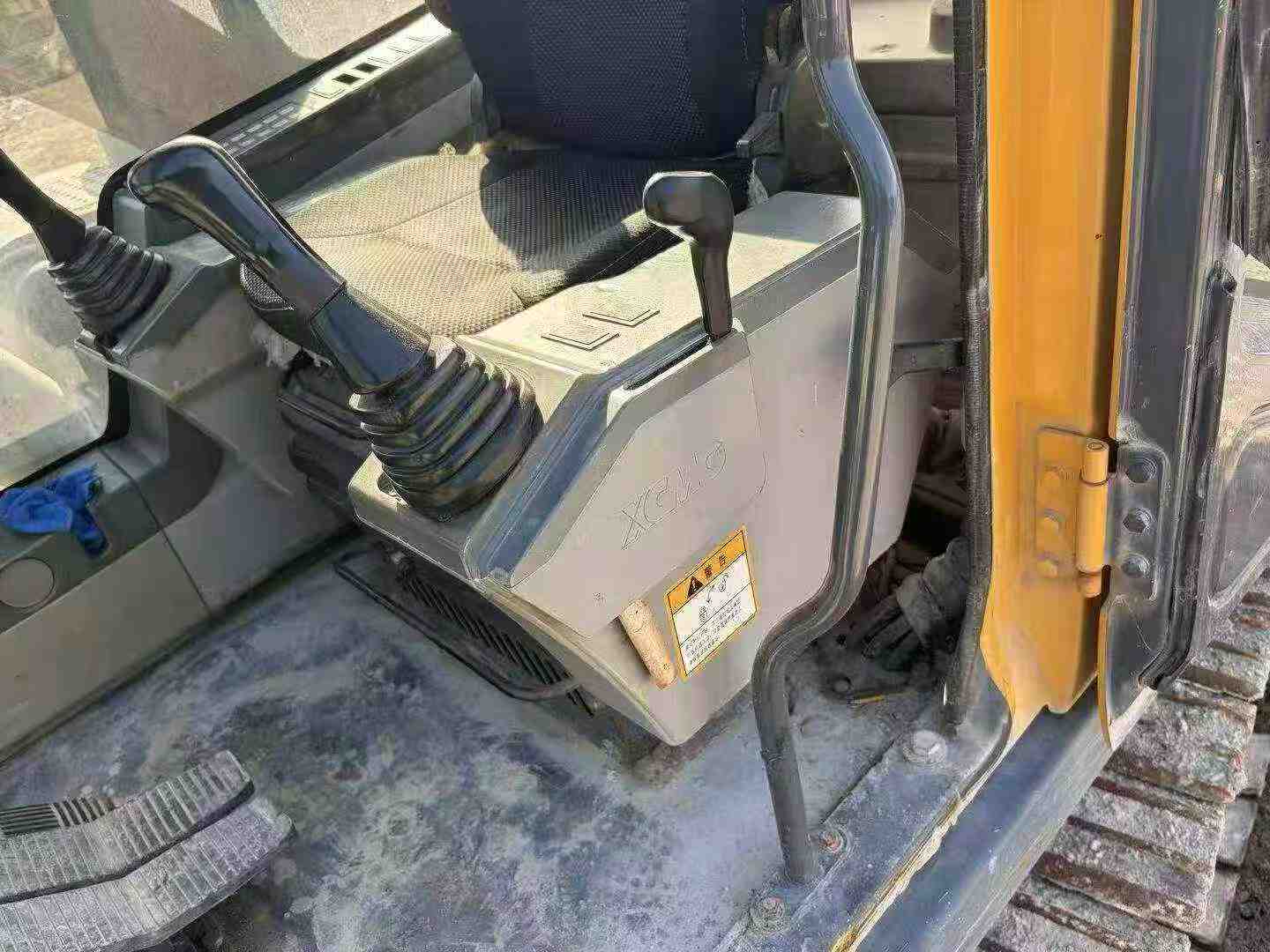 Buy XCMG XE200 Used Excavator / 7 Buy XCMG XE200 Used Excavator / 7