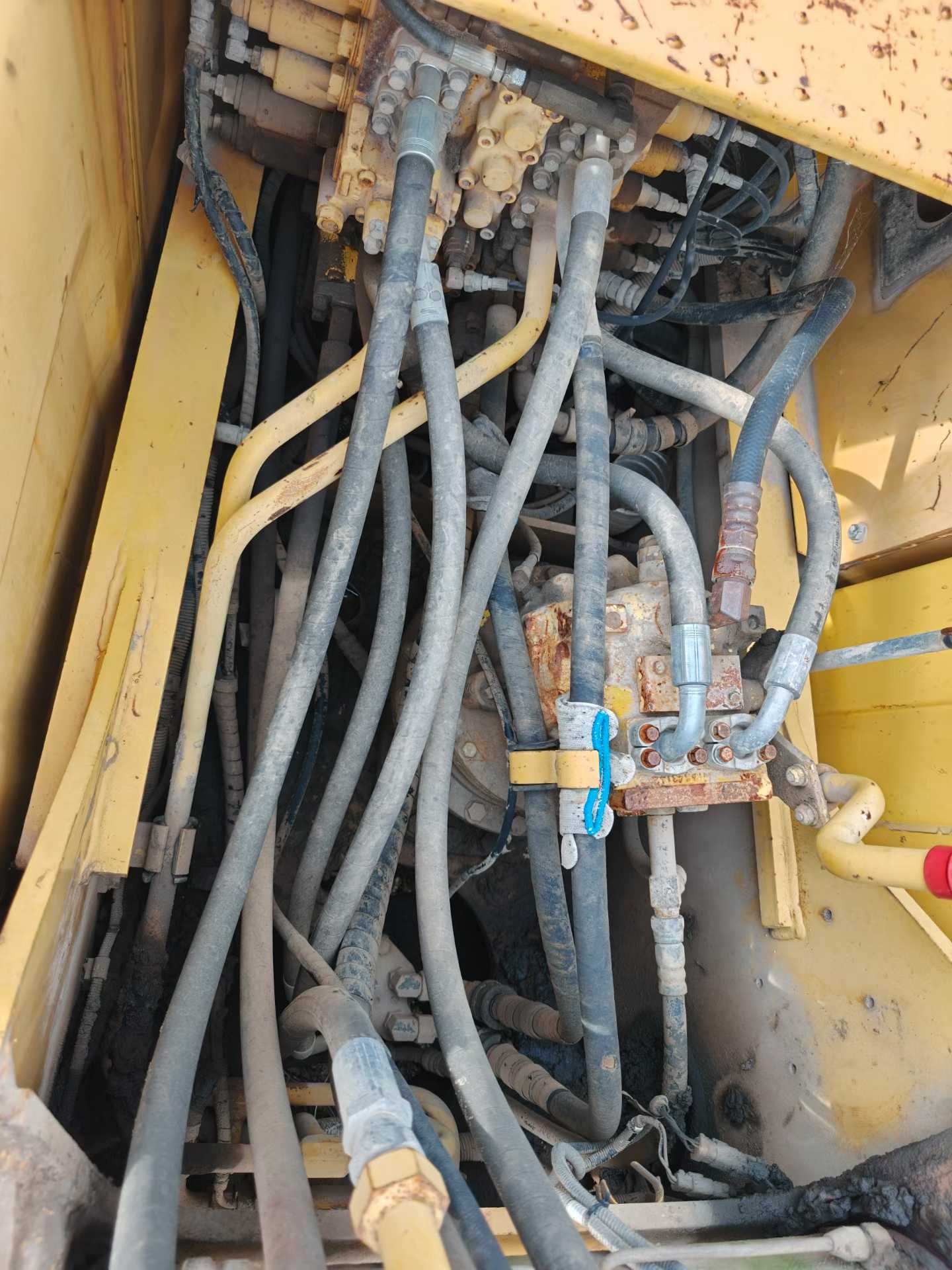 Buy Komatsu PC200-8N1 Used Excavator / 8 Buy Komatsu PC200-8N1 Used Excavator / 8